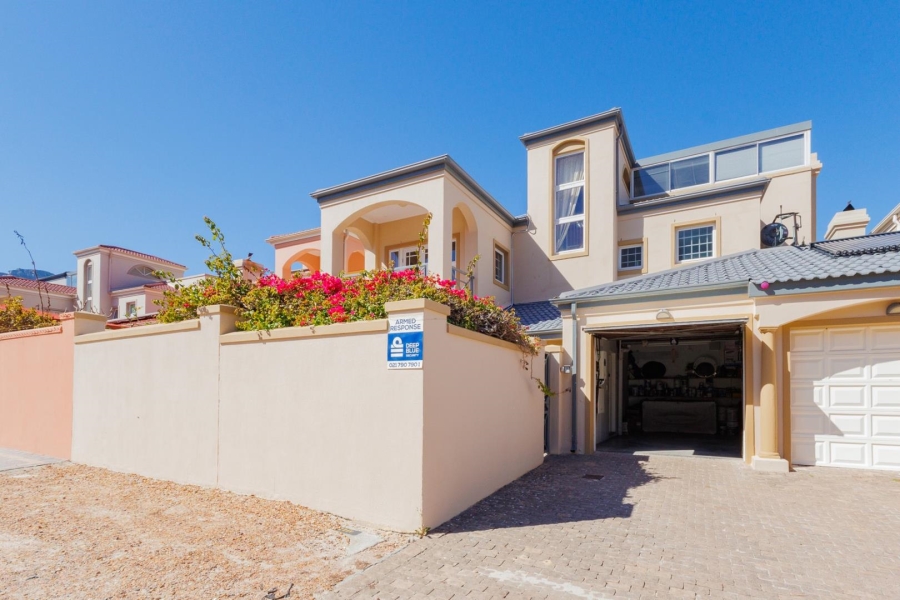 To Let 3 Bedroom Property for Rent in Northshore Western Cape